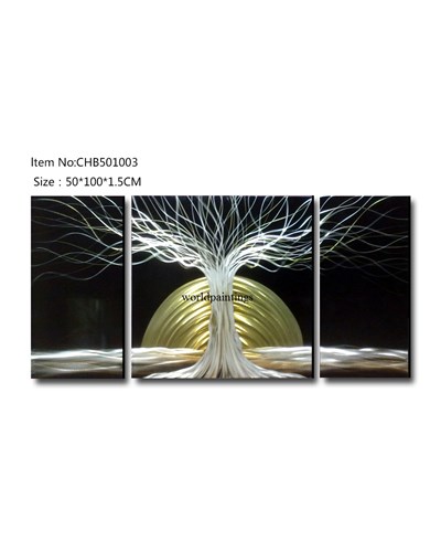 ציור אלומיניום עץ וברקע שקיעה